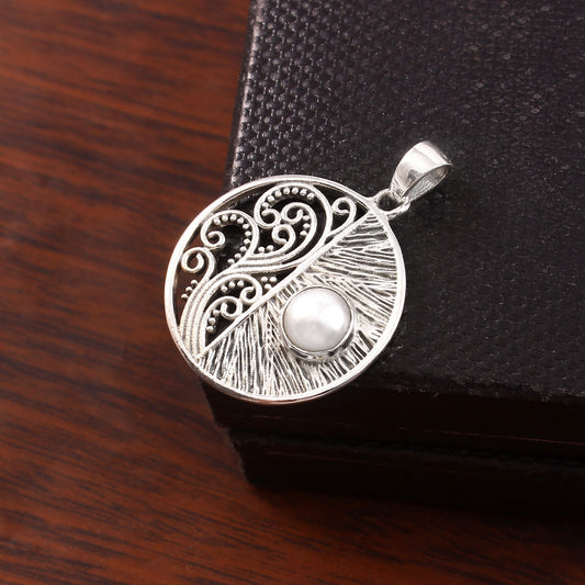 Eira Balance™ Pendant