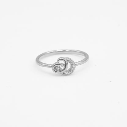 Close-up of Mira 925 silver linked circle ring with sparkle stone detailing