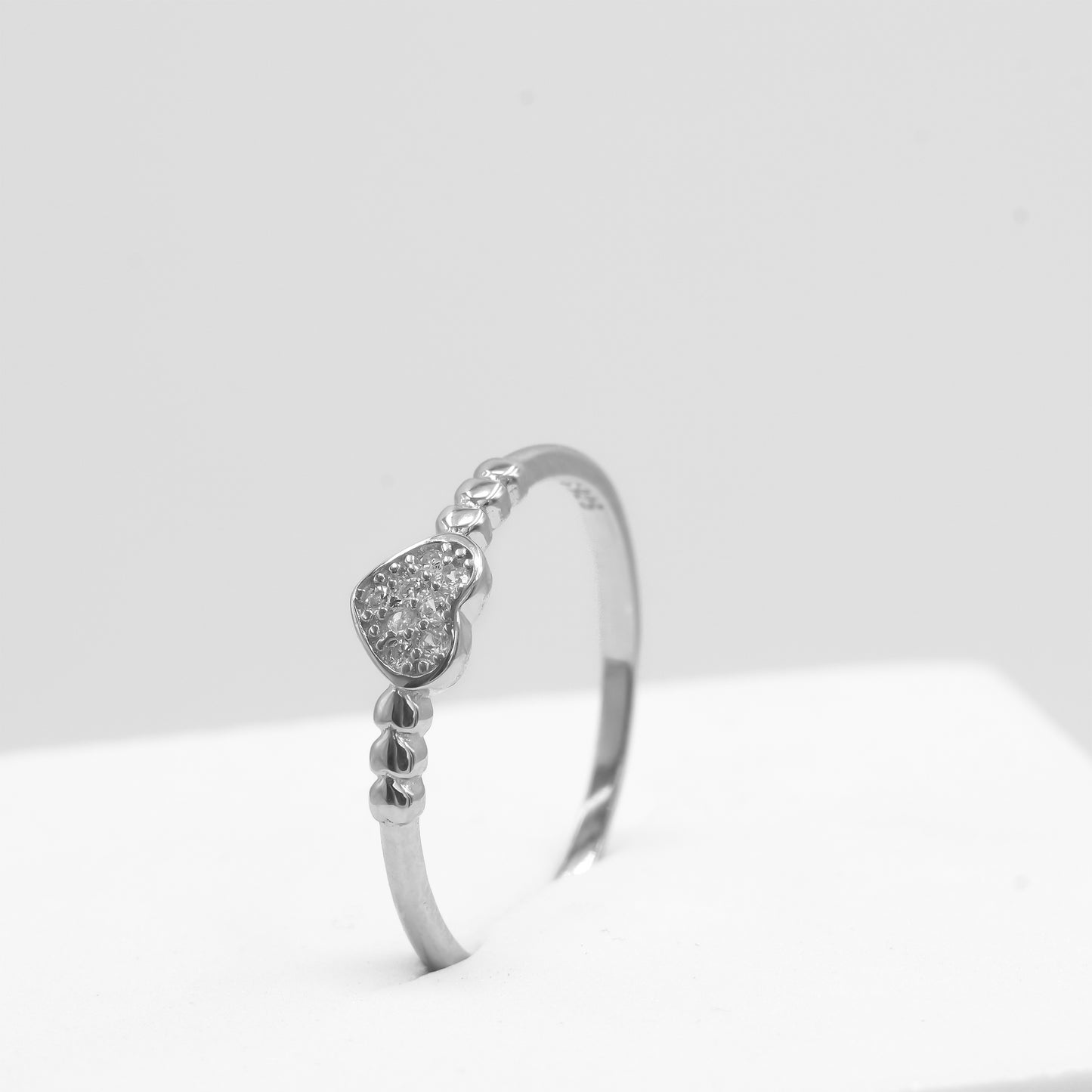 Front view of Siya beaded heart ring in 925 sterling silver by Zyrene