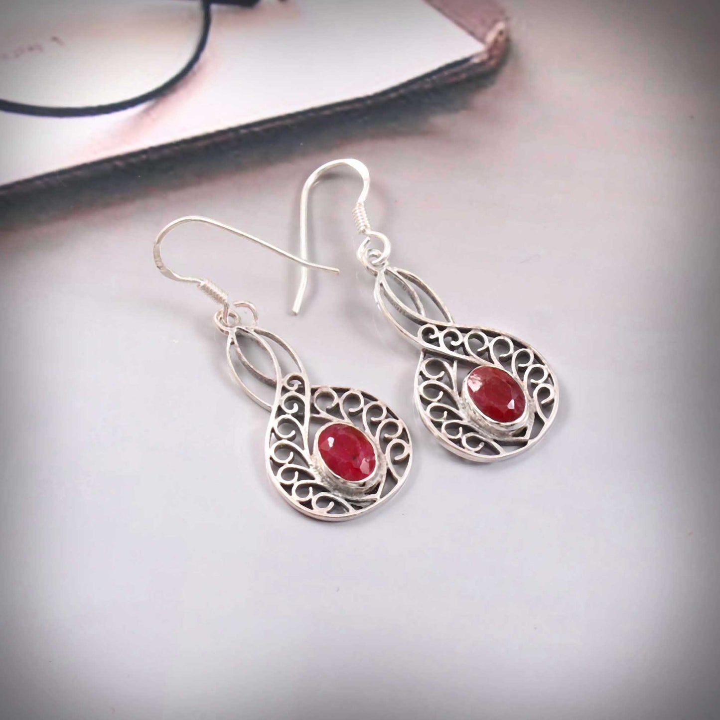 Rivéa™ Crimson Teardrop Earrings