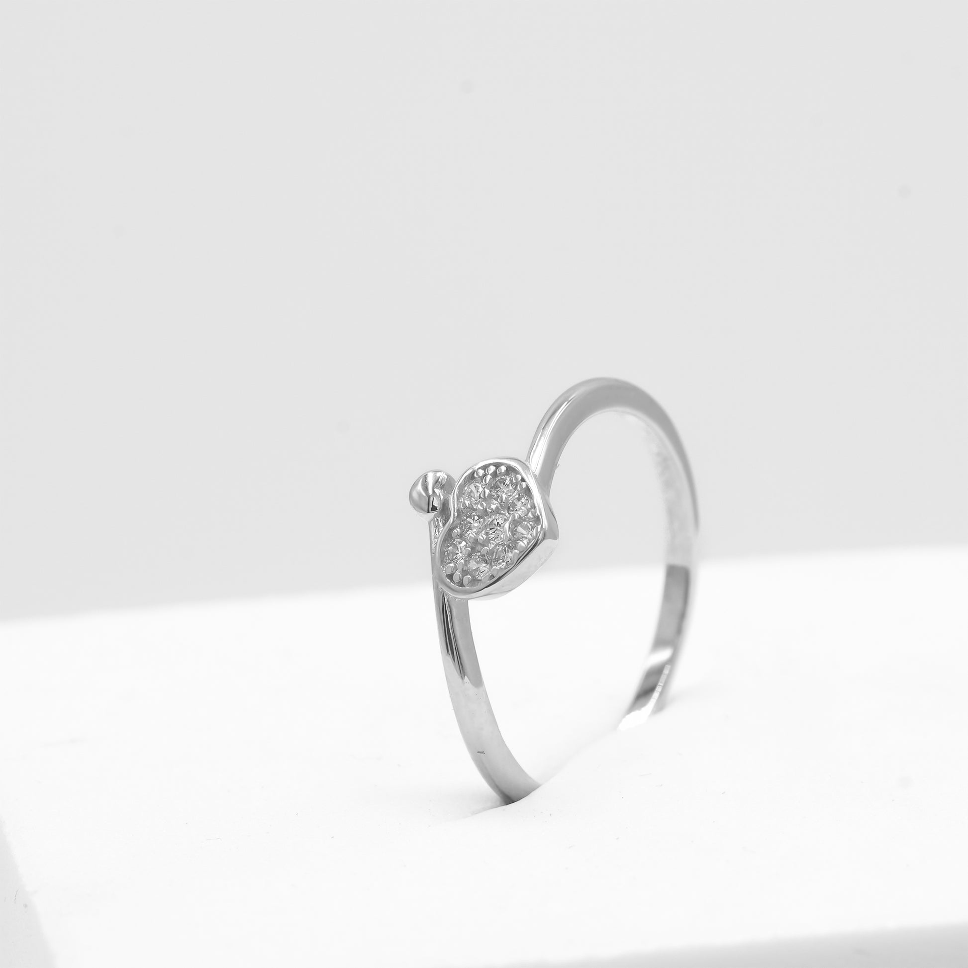 Front view of Cora heart ring in 925 sterling silver by Zyrene