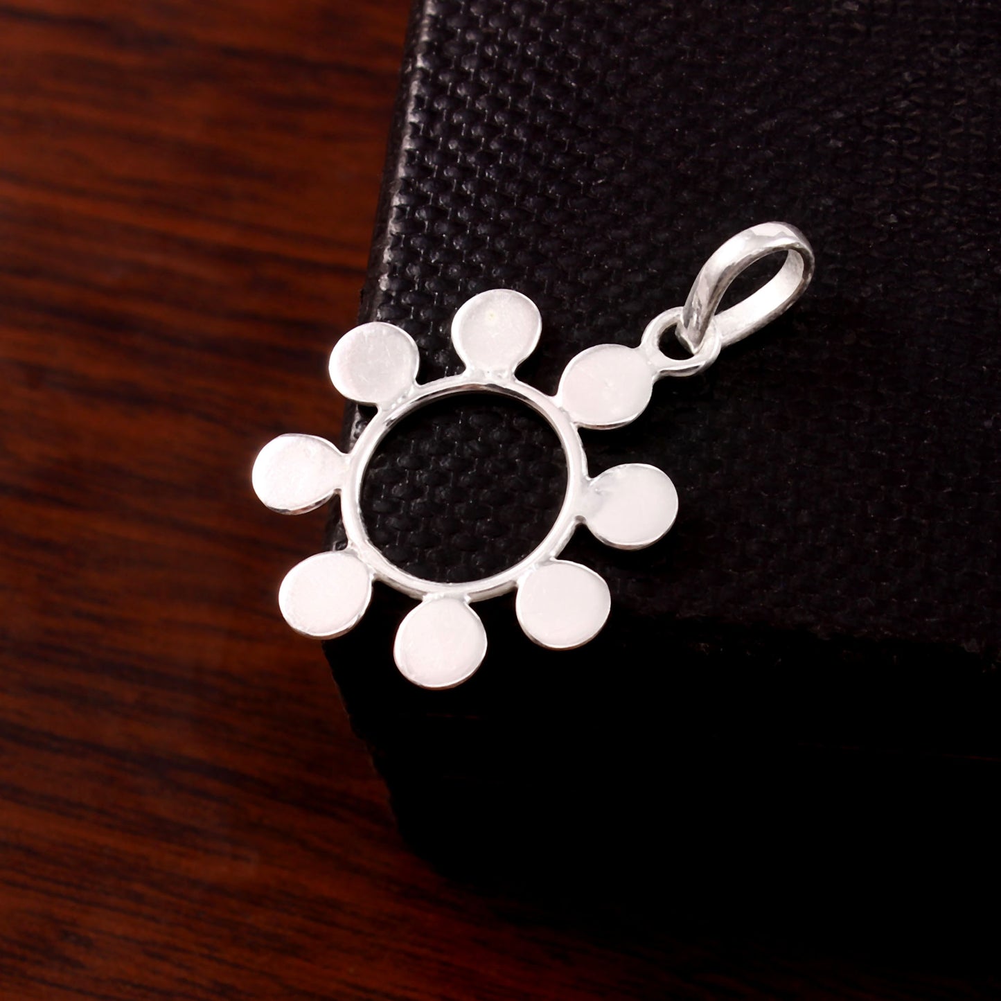Solis Halo™ Pendant