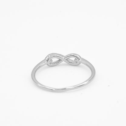Side view of Zyrene Noor 925 silver ring showing slim lightweight band