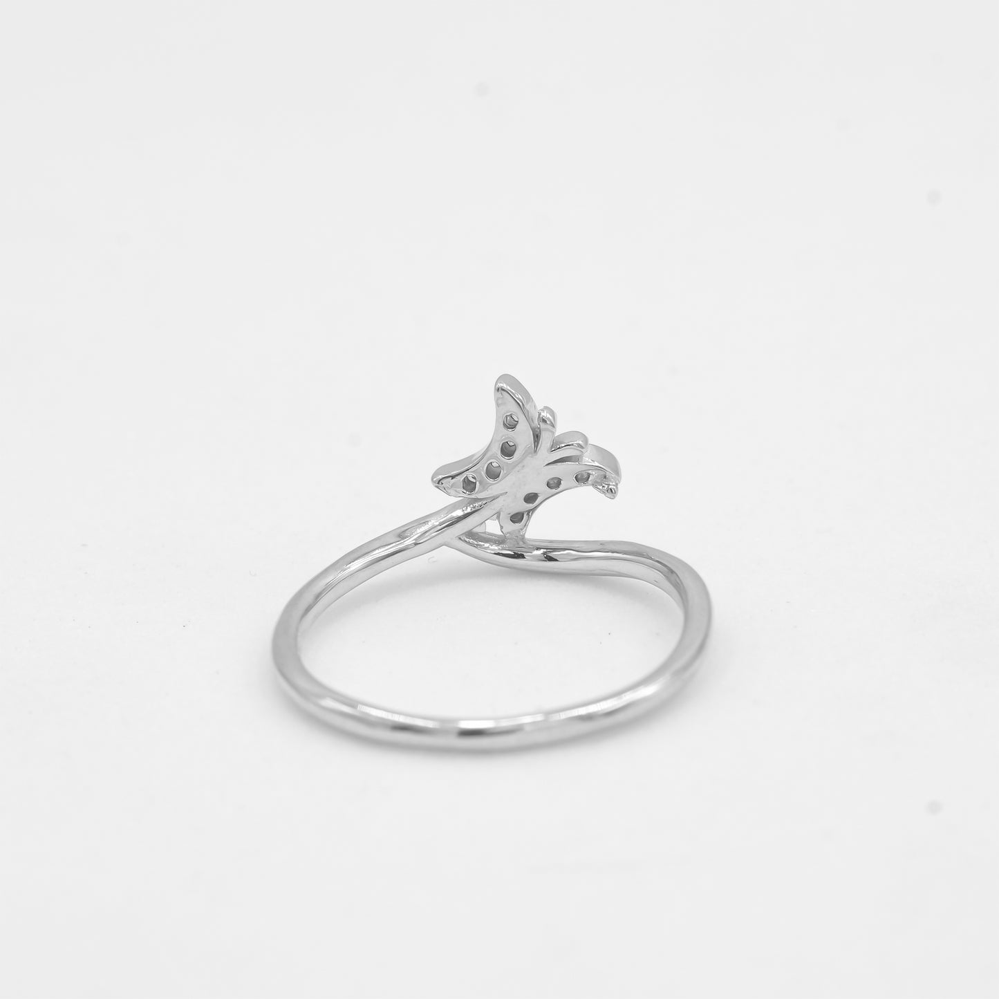 Side view of Zyrene Pihu 925 silver ring showing slim lightweight band