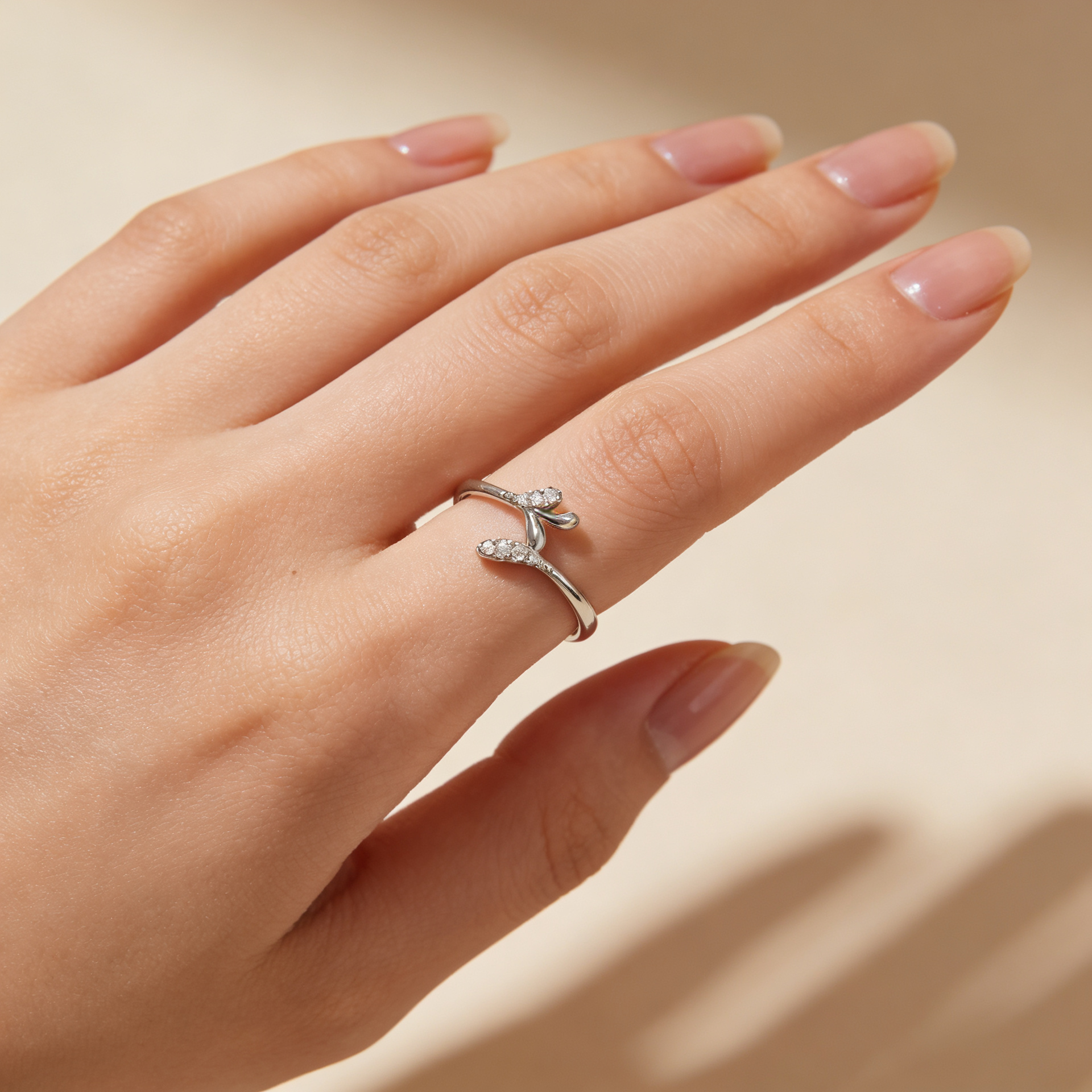 Zyrene Vanya 925 silver leaf ring worn on hand for daily wear styling