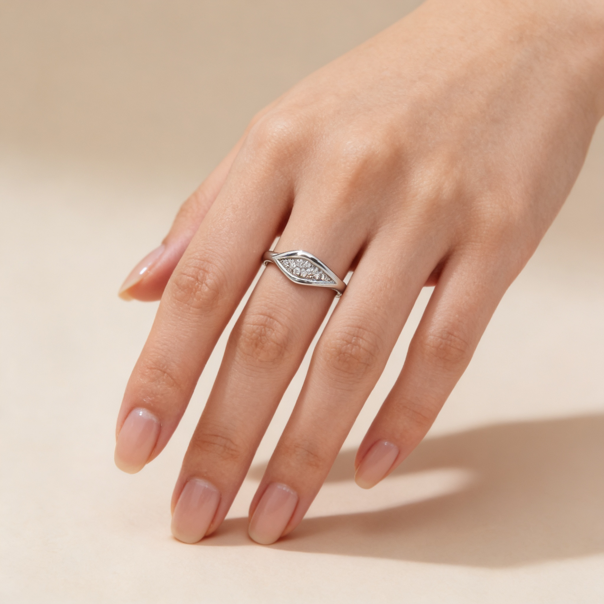 Zyrene Zoya 925 silver leaf ring worn on hand for daily wear styling
